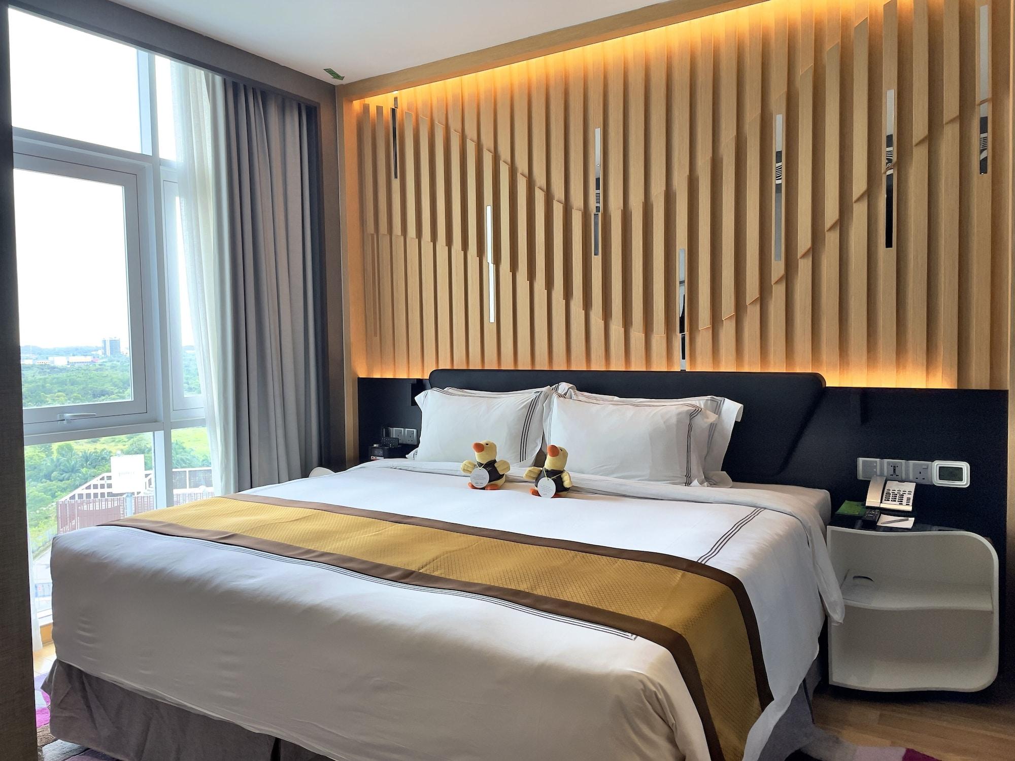 Fraser Place Puteri Harbour Nusajaya  Exterior foto A bedroom in a hotel