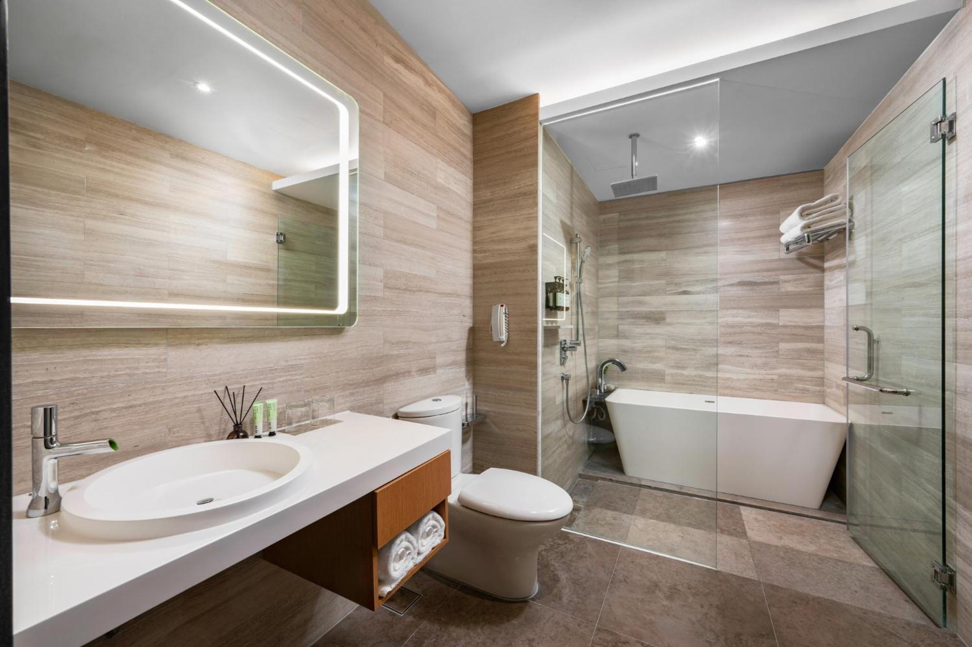Fraser Place Puteri Harbour Nusajaya  Exterior foto Bathroom