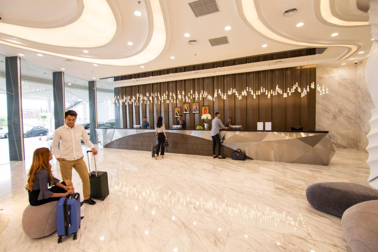 Fraser Place Puteri Harbour Nusajaya  Exterior foto Lobby